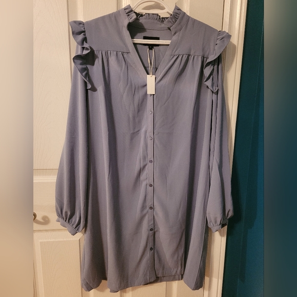 Womance dress - Picture 2 of 3